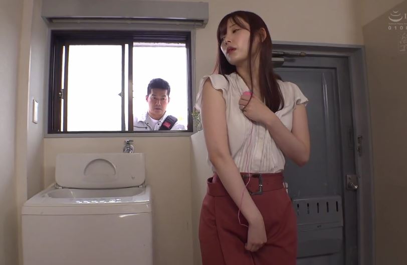MEYD-801 Vợ ngoan vụng trộm với anh hàng xóm đến mang thai vì chồng hờ hững