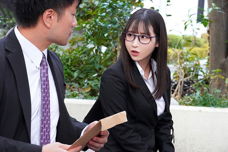 Thư ký dâm bộc lộ con người thật khi đi công tác với